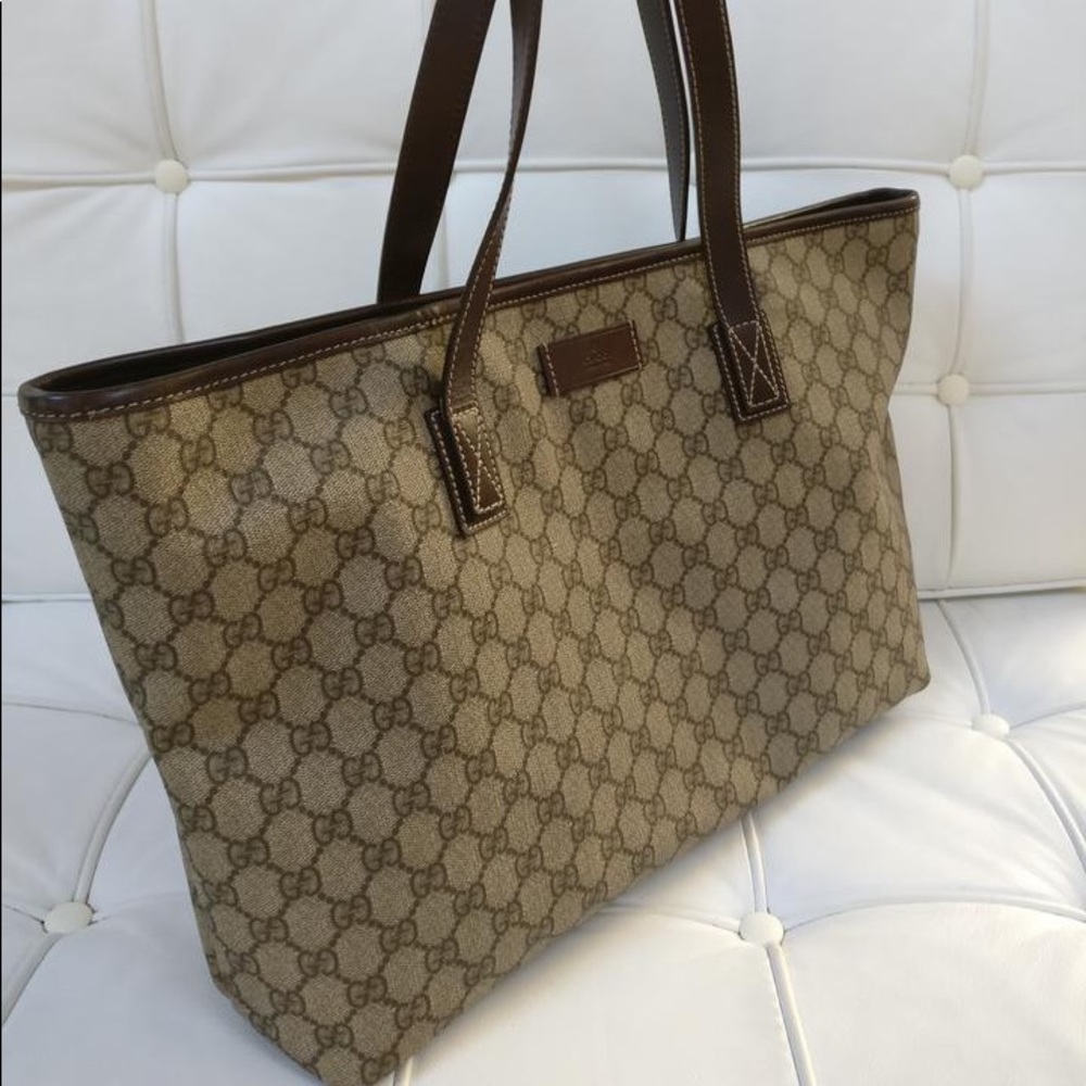 Gucci GG Supreme top zipper tote